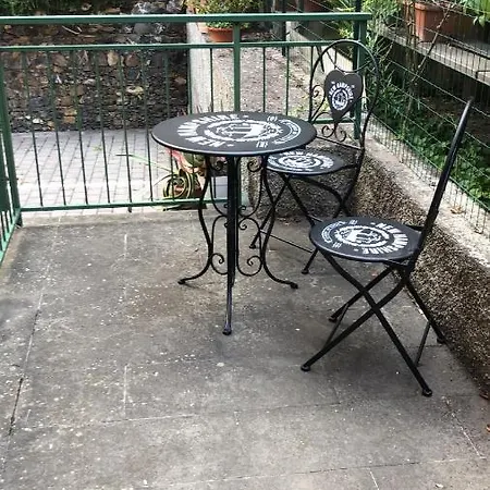 La Bomboniera *